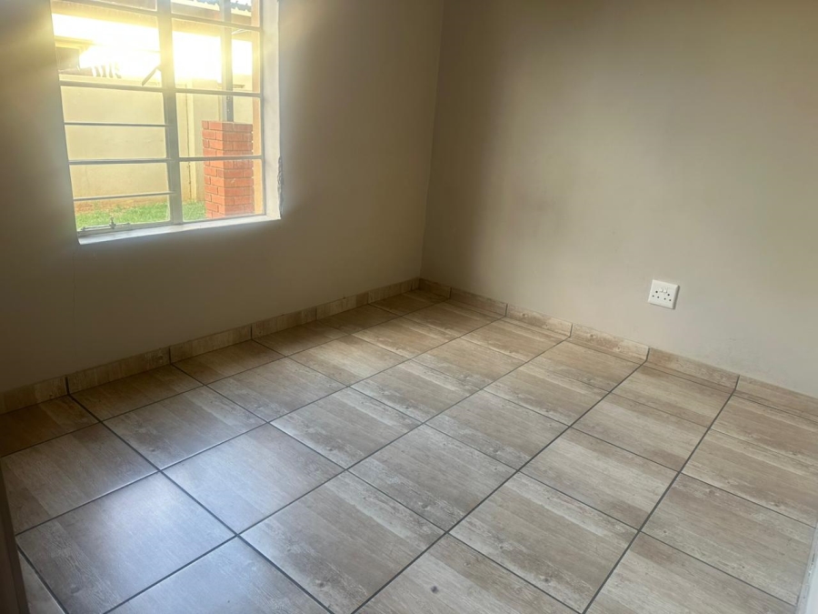 To Let 3 Bedroom Property for Rent in Waterval East North West